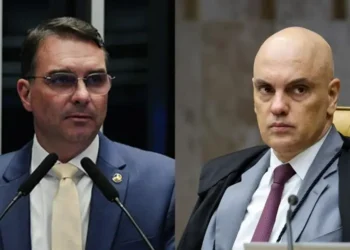 flavio-bolsonaro-protocola-pedido-de-impeachment-contra-alexandre-de-moraes