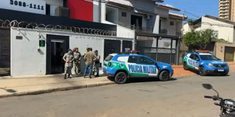 motociclista-morre-apos-ataque-de-abelhas-em-goiania