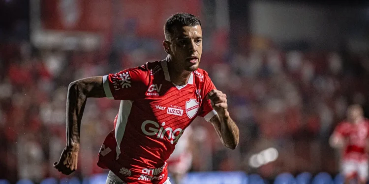 bruno-xavier-destaca-fase-do-vila-nova-e-afirma:-‘precisamos-pensar-jogo-a-jogo’