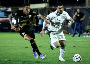 elogiado-por-mancini,-moraes-entra-na-disputa-por-vaga-no-goias:-“esta-na-briga”