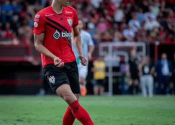 atletico-go-confirma-retorno-de-zagueiro-que-estava-emprestado-para-a-serie-a
