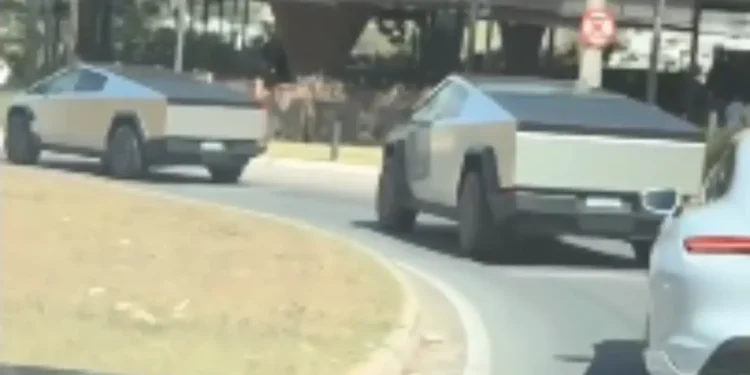 cybertrucks-da-tesla-de-r$ 1,5-milhao-desfilam-em-goiania