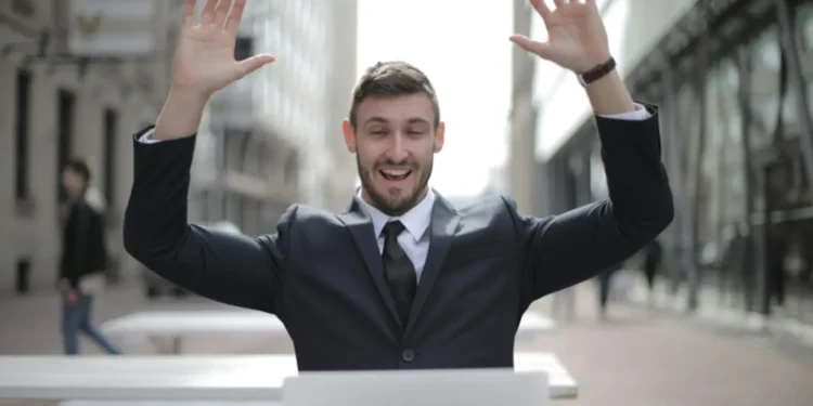 goiano-ganha-r$-1-milhao-e-faz-historia-no-cassino-online