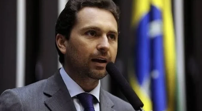 leandro-tenta-barrar-impeto-eleitoral-de-secretarios-para-ter-gestao-focada