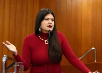 aava-contesta-portaria-que-amplia-terceirizacao-dos-cmeis-e-aciona-ministerio-de-contas