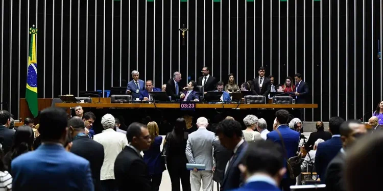 pec-da-sustentabilidade-fiscal-alivia-financas-municipais-e-aumenta-obrigacoes