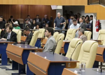 mesmo-com-pressao,-base-diz-que-cei-da-limpa-gyn-saira-do-papel