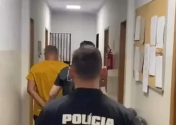 homem-agride-esposa-com-celular-apos-crise-de-ciumes-e-e-preso-em-aguas-lindas