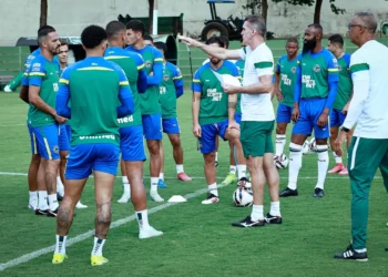 amazonas-x-goias:-arbitragem,-horario,-escalacoes-e-onde-assistir