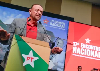 edinho-silva-assume-o-pt-e-projeta-futuro-“pos-lula”