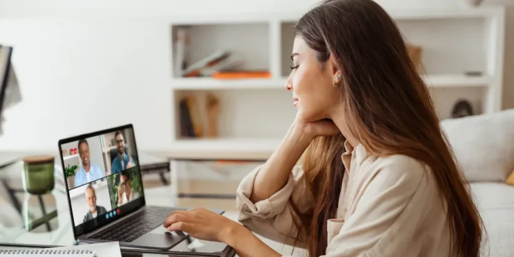 mesmo-com-salario-menor,-trabalho-hibrido-conquista-trabalhadores