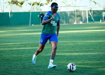 retorno-de-lucas-ribeiro-pode-ser-trunfo-para-o-goias-reencontrar-equilibrio-defensivo