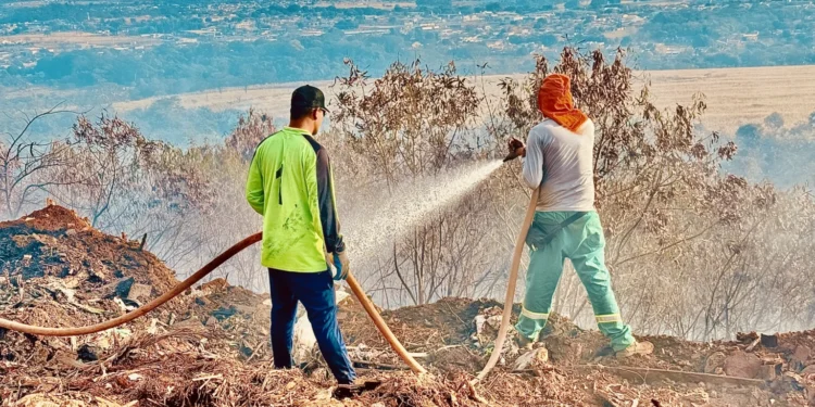 incendio-atinge-aterro-na-capital,-queima-5-hectares-e-reacende-debate-sobre-irregularidades