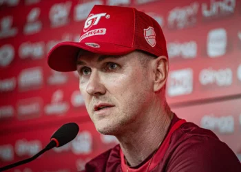 paulo-turra-e-oficialmente-apresentado-como-tecnico-do-vila-nova