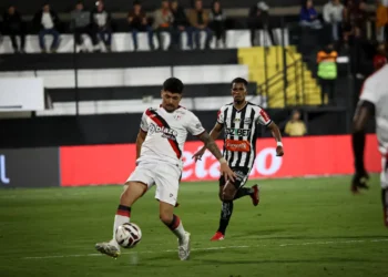 rafael-lacerda-ve-sinais-positivos-no-atletico-go,-mas-diz-que-time-pode-entregar-mais