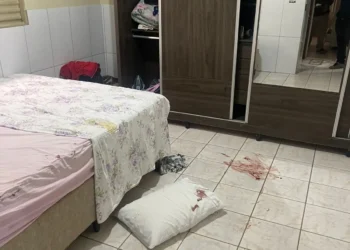 filho-agride-mae-de-60-anos-em-hidrolandia-e-e-preso-em-flagrante