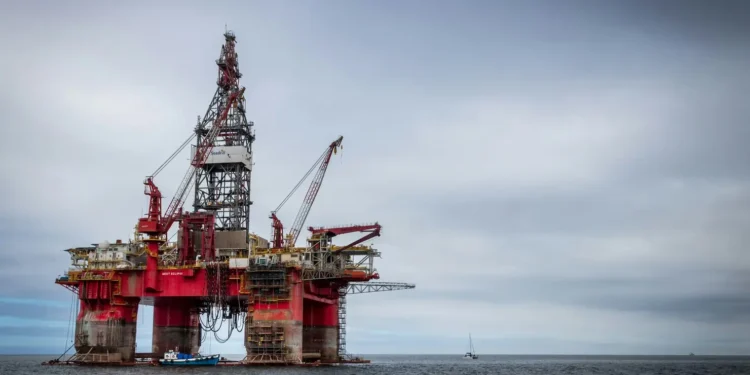 trump-pune-india-com-tarifa-extra-por-petroleo-russo