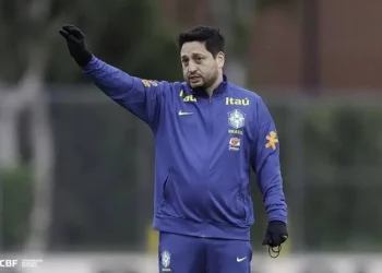 arthur-elias-disputa-premio-de-melhor-tecnico-do-futebol-feminino