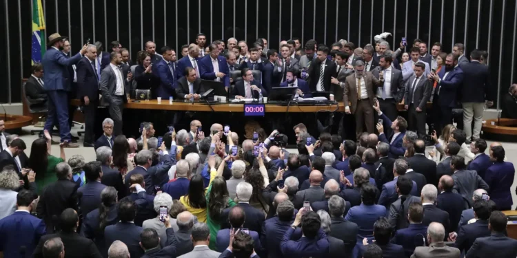 “pacote-da-paz”-esfria-e-deixa-congresso-sem-pacificacao