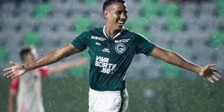 com-pouco-espaco,-ze-hugo-deixa-o-goias-apos-passagem-discreta