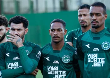 goias-x-operario-pr:-confira-arbitragem,-escalacoes-e-onde-assistir