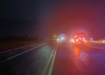 mulher-e-atropelada-por-caminhao-e-morre-na-br-153-em-goias