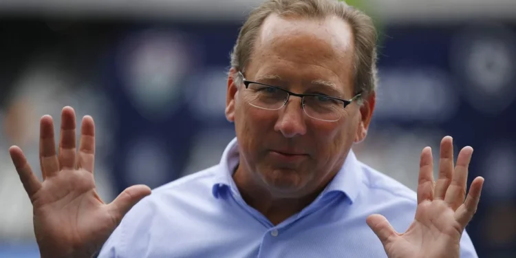 textor-mira-compra-do-sheffield-wednesday,-tradicional-clube-ingles-em-crise