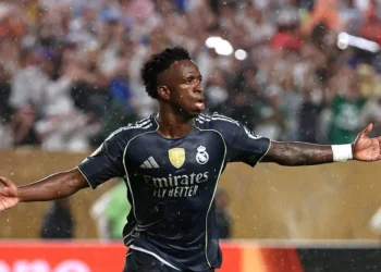 mbappe-brilha,-e-real-madrid-vence-amistoso-na-austria-com-goleada-sobre-o-wsg-tirol