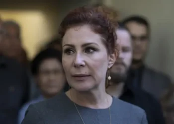 carla-zambelli-passa-mal-e-audiencia-e-encerrada-na-italia