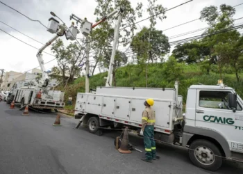 cemig-abre-concurso-para-eletricista-e-salarios-de-ate-r$-4,3-mil