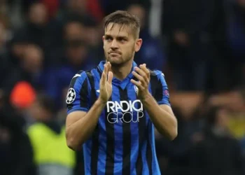 ex-goias,-rafael-toloi-acerta-seu-retorno-ao-futebol-brasileiro