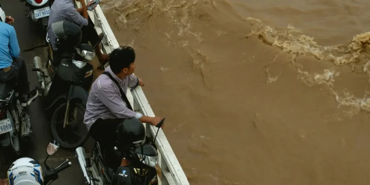 chuvas-deixam-ao-menos-200-mortos-entre-india-e-paquistao