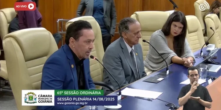 vereadores-cobram-respeito-e-transparencia-do-secretario-de-cultura