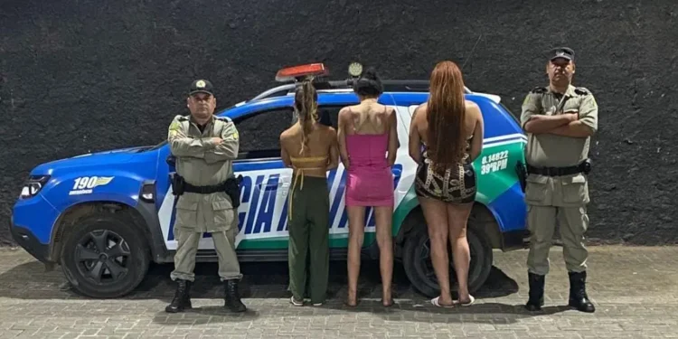 tres-travestis-sao-presas-em-flagrante-apos-roubo-e-agressao-em-aparecida-de-goiania