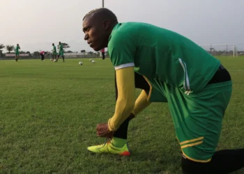 ex-jogador-de-selecao-e-encontrado-morto-em-casa-aos-40-anos