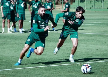 apos-passagem-discreta,-volante-deixa-o-goias-e-acerta-com-clube-da-serie-b