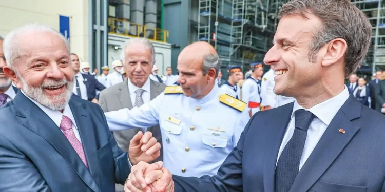 lula-e-macron-conversam-sobre-tarifaco,-mercosul-e-cop30