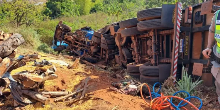 acidente-envolvendo-5-veiculos-mata-dois-e-deixa-tres-feridos-em-quirinopolis