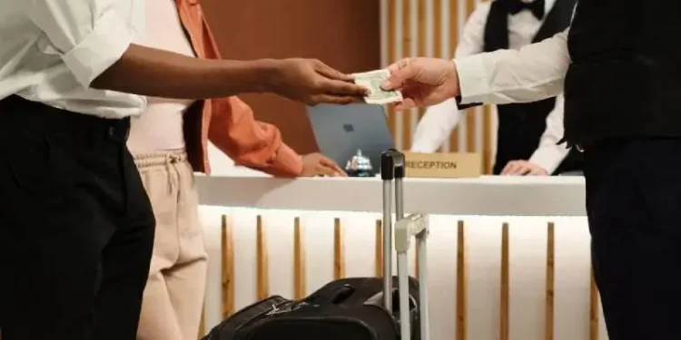 projeto-de-lei-quer-acabar-com-check-out-cedo-nos-hoteis-do-brasil