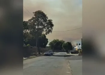 fumaca-encobre-goiania-e-assusta-moradores;-incendio-nao-e-em-parque