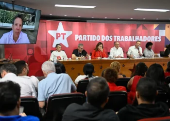 haddad-diz-que-cerca-de-20-milhoes-de-brasileiros-nao-deveriam-estar-pagando-imposto-de-renda