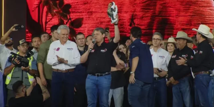 em-barretos,-tarcisio-defende-bolsonaro:-“esta-passando-uma-grande-injustica”