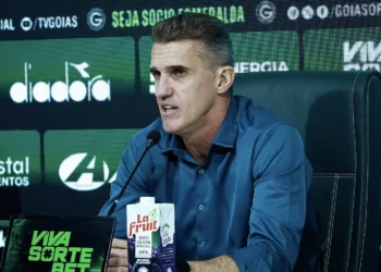 mancini-diz-que-vitoria-e-lideranca-trazem-“alivio”-ao-goias-na-serie-b