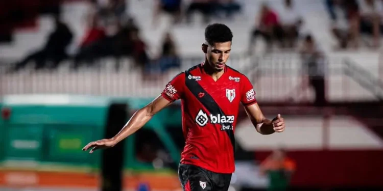 atletico-go-contrata-volante,-renova-com-jovem-e-empresta-zagueiro-titular-para-a-serie-a