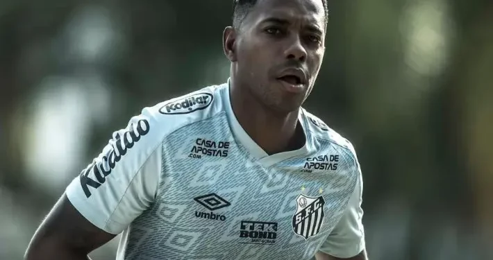 stf-forma-maioria-e-mantem-ex-jogador-robinho-preso