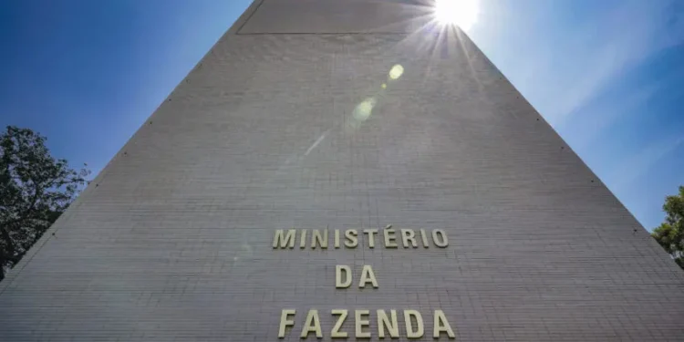 orcamento-preve-salario-minimo-de-r$-1.631-em-2026