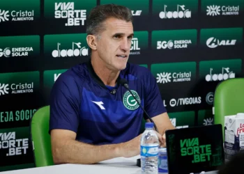 com-janela-chegando-ao-fim,-mancini-avalia-elenco-do-goias-para-a-sequencia-da-serie-b