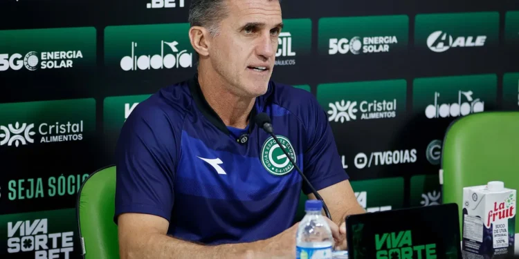 com-janela-chegando-ao-fim,-mancini-avalia-elenco-do-goias-para-a-sequencia-da-serie-b