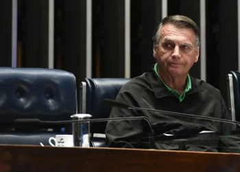 bolsonaro-iria-escapar-da-cadeia,-ate-tentarem-livra-lo-da-condenacao
