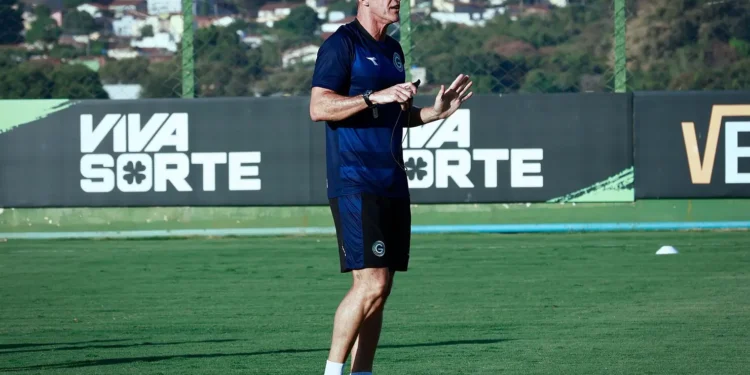 goias-enfrenta-setembro-decisivo-com-confrontos-diretos-pelo-acesso